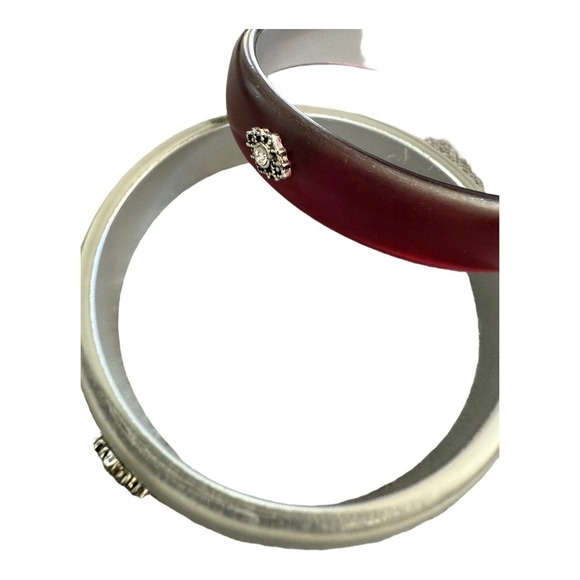 Set of 3 Frosted Bangle Bracelets Rhinestone Blue White Red Avon Acrylic - Picture 2 of 4